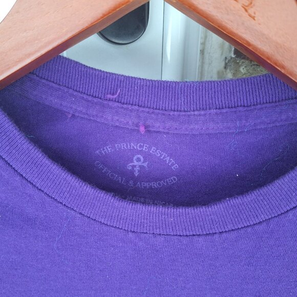 Men’s Prince On Motorcycle Purple T-Shirt Size Small - Picture 3 of 3
